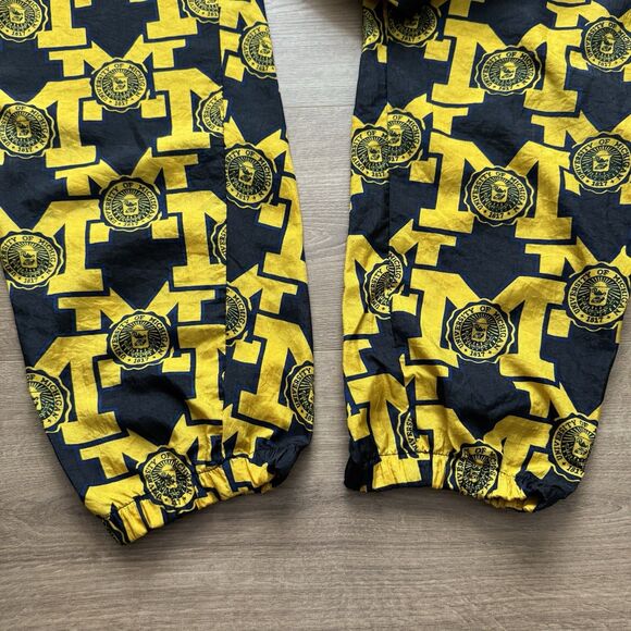 Vintage 90s Apex One Varsity University of Michigan Nylon Light Pants S Fits M-L - Picture 6 of 10